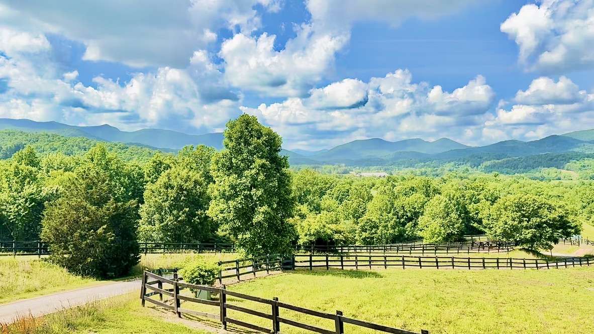Crane Creek Vineyards in Young Harris GA