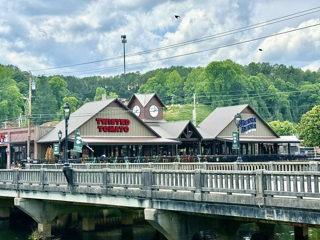 McCaysville GA real estate near the Toccoa River